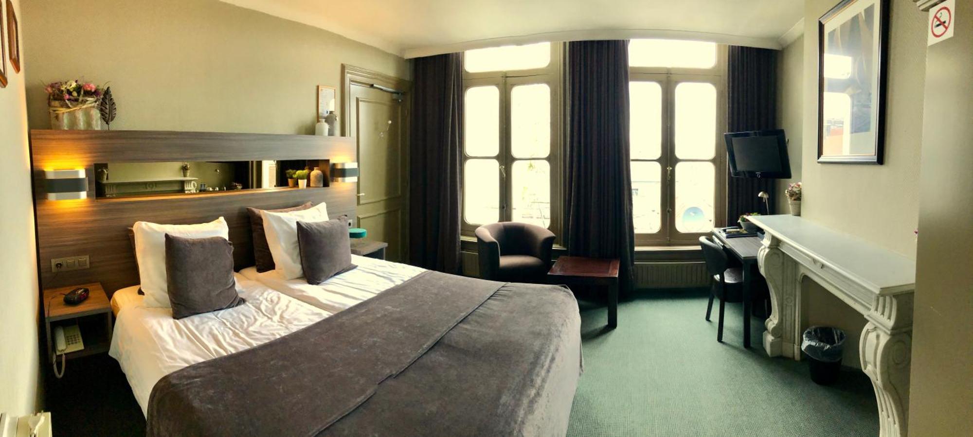 Grand Cafe Hotel De Bourgondier Bergen op Zoom Exteriör bild
