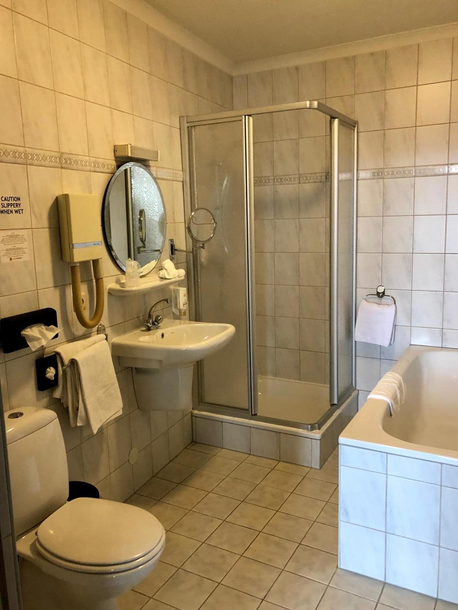 Grand Cafe Hotel De Bourgondier Bergen op Zoom Exteriör bild